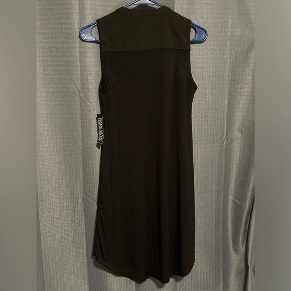 New York and Company NWT Sleeveless Dress with Pockets - Picture 2 of 6